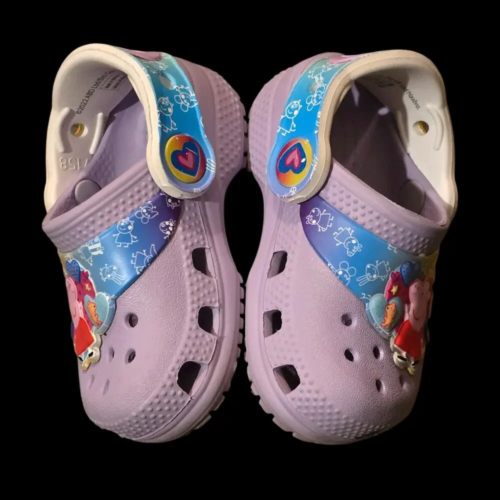 Crocs Baby Classic Peppa Pig slip on Clogs Purple, Size C4